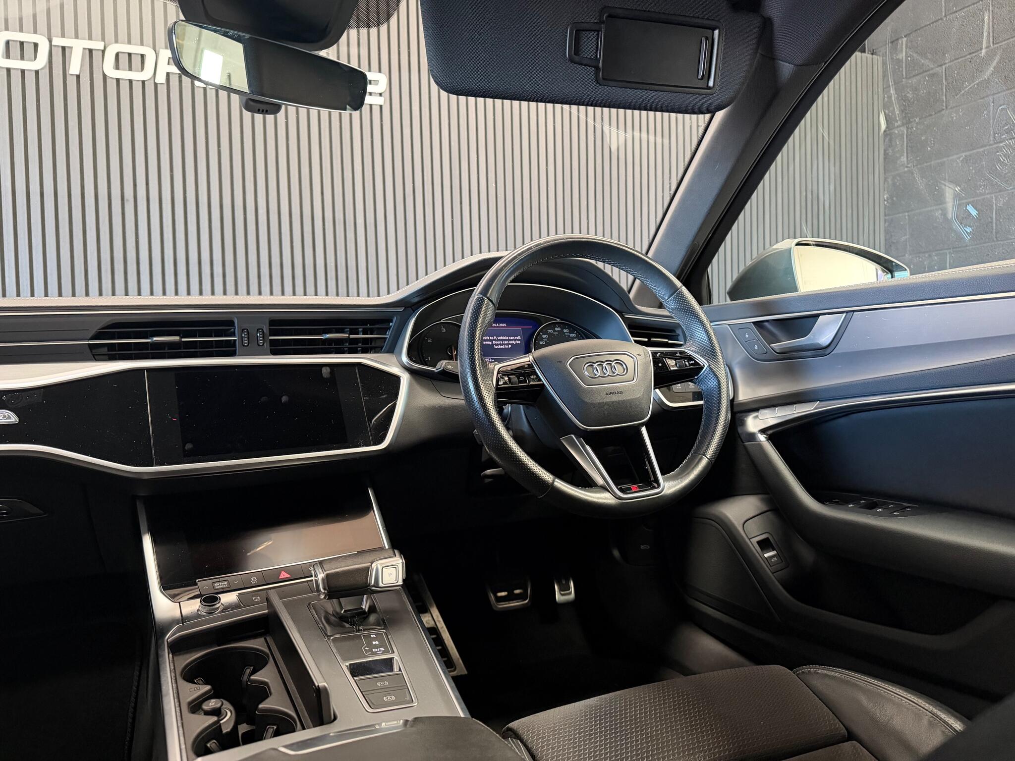 Audi A6 view 7