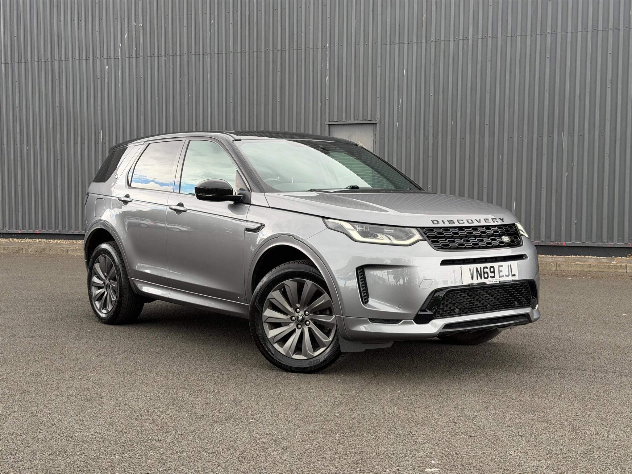 Land Rover Discovery Sport view 2