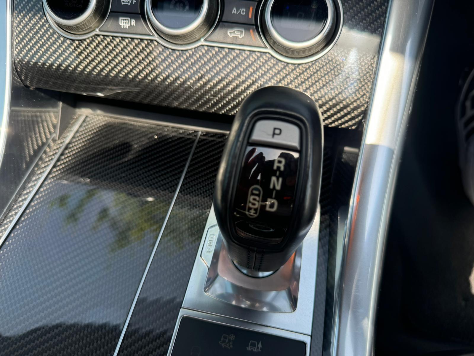 Land Rover Range Rover Sport view 40