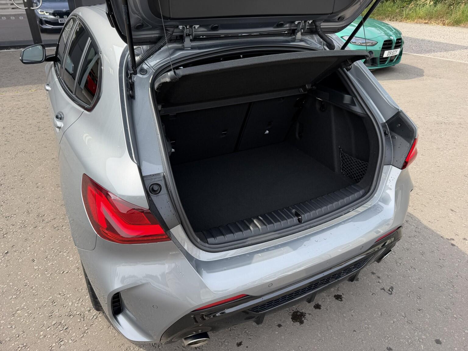 BMW 1 Series view 29