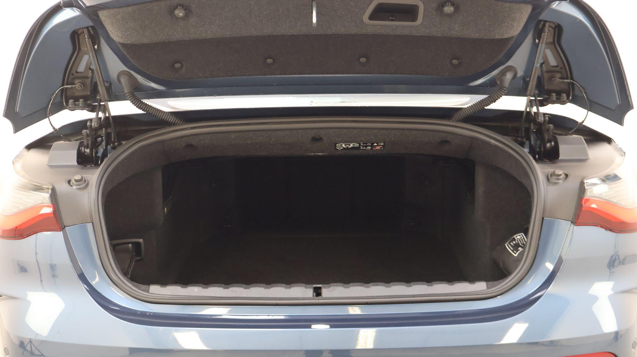 BMW 4 Series view 24