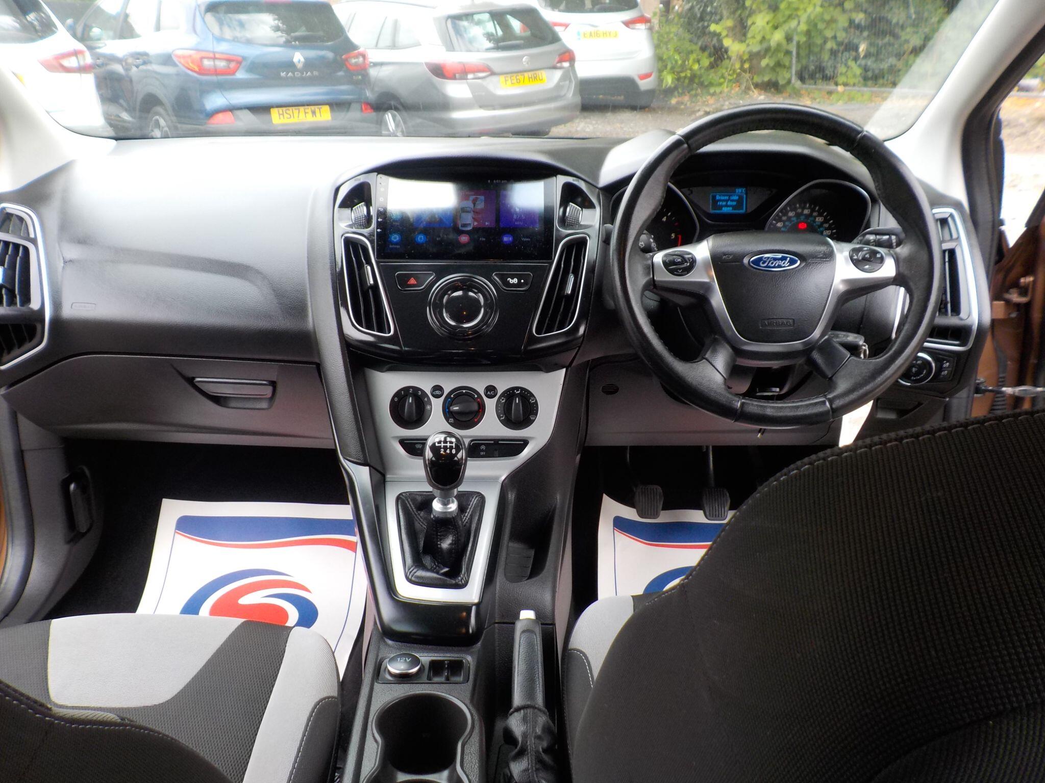 Ford Focus 1.6 TDCi Zetec Euro 5 (s/s) 5dr