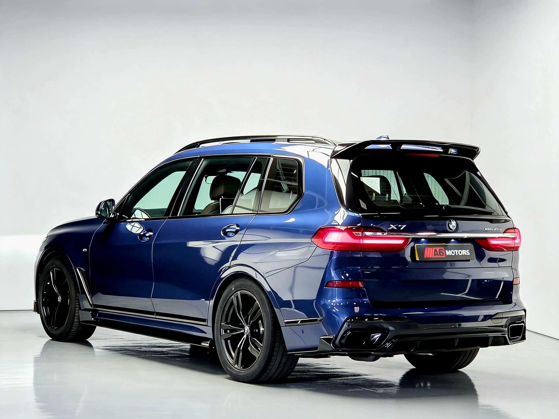 BMW X7 view 10