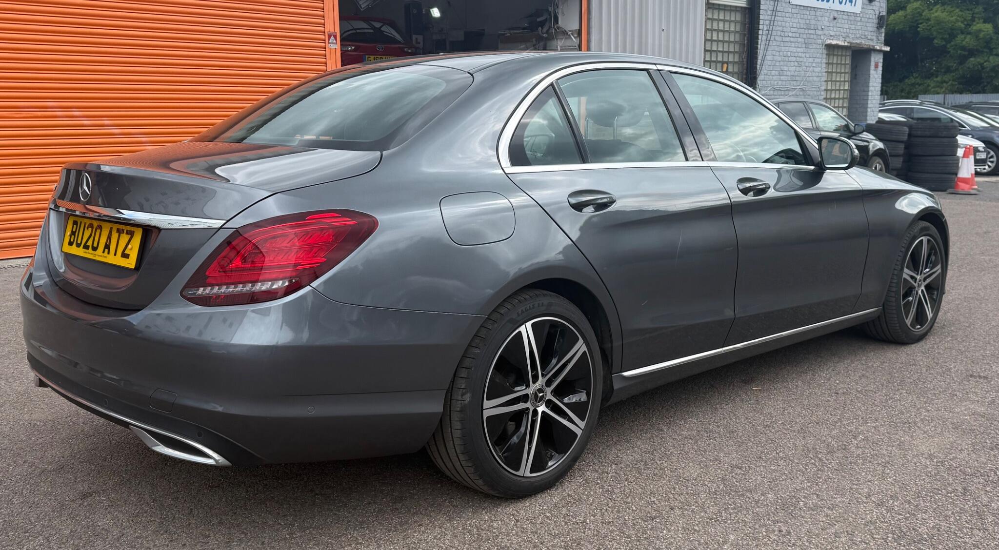Mercedes-Benz C Class view 4
