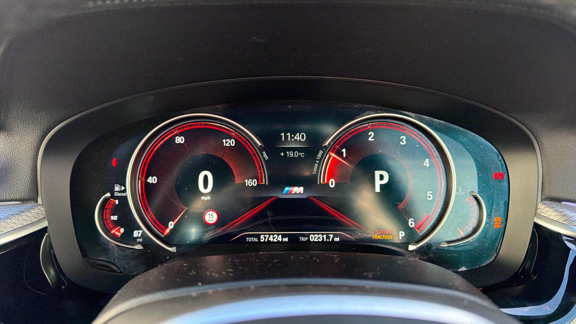 BMW 5 Series view 69