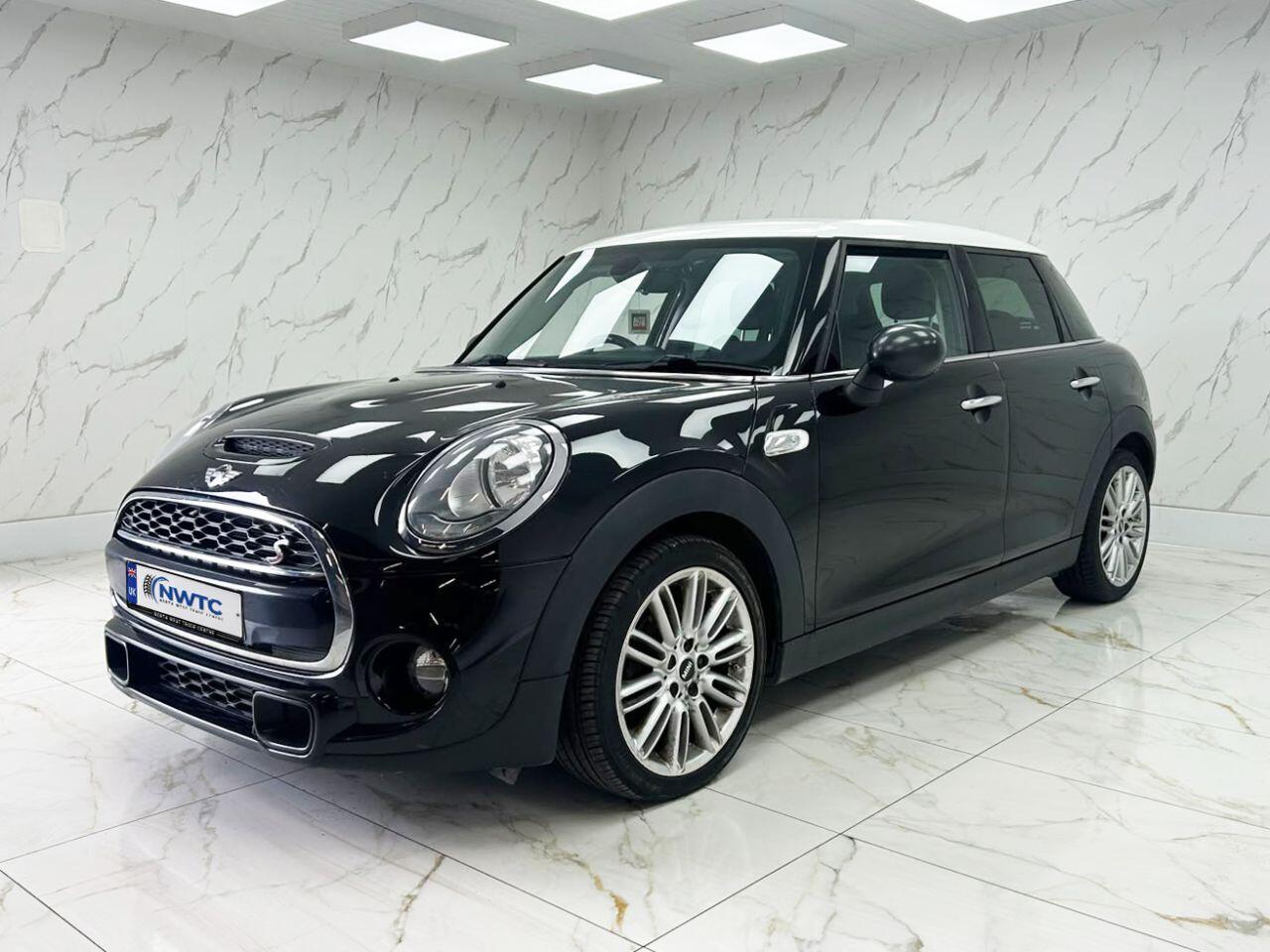 Mini Hatch view 8