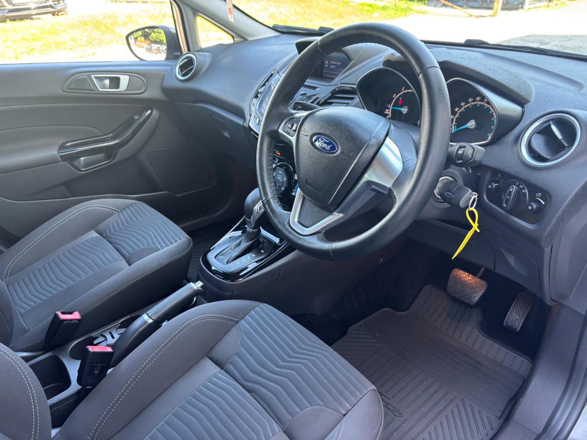 Ford Fiesta view 15