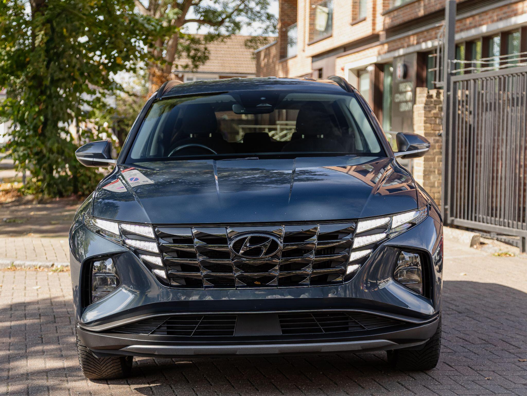 Hyundai Tucson view 2