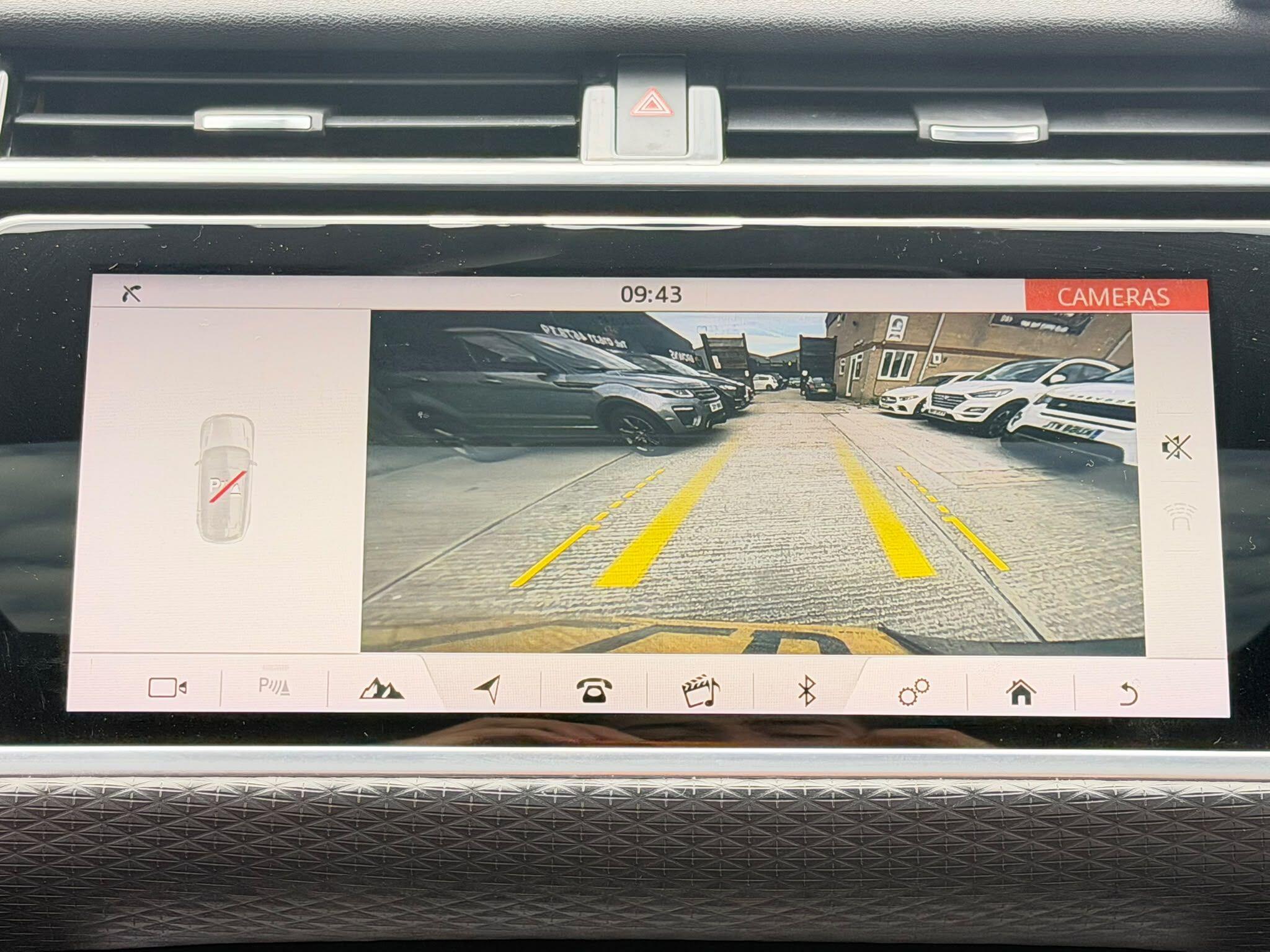 Land Rover Range Rover Velar view 25