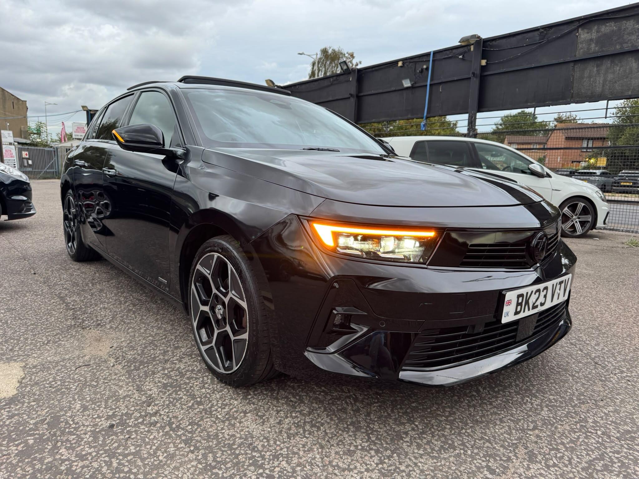 Vauxhall Astra main image