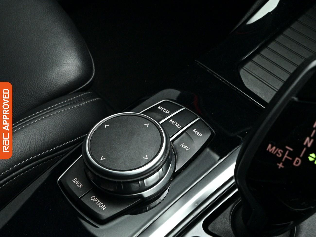 BMW X3 view 21
