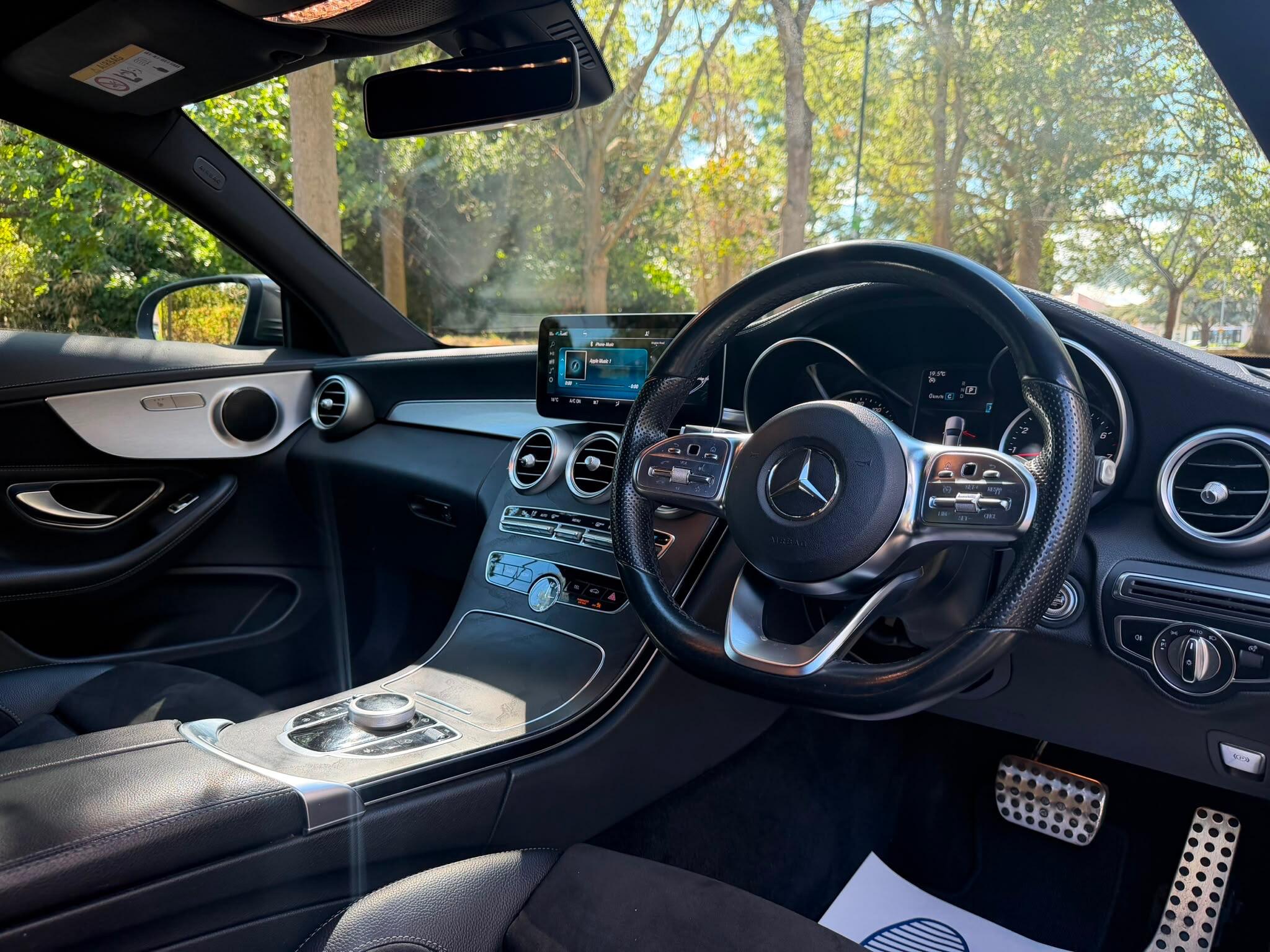 Mercedes-Benz C-Class view 21