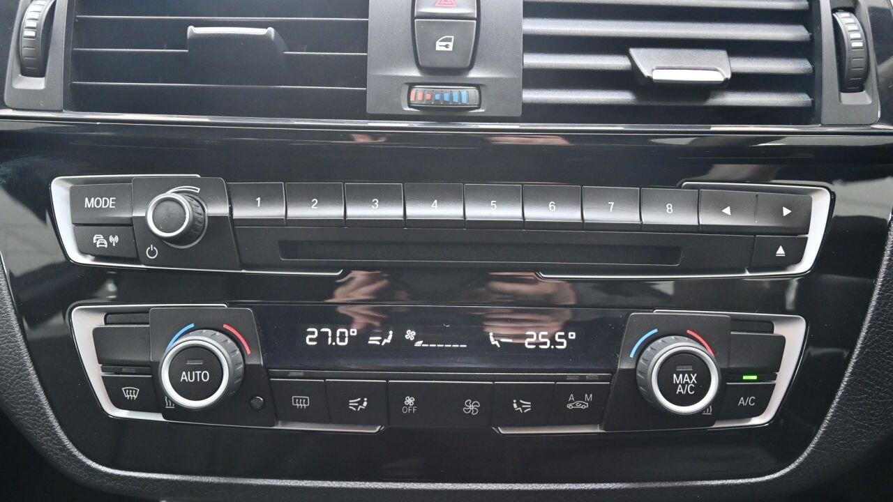 BMW 2 Series view 32
