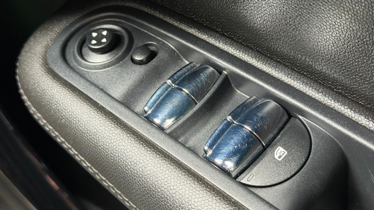 Mini Countryman view 27