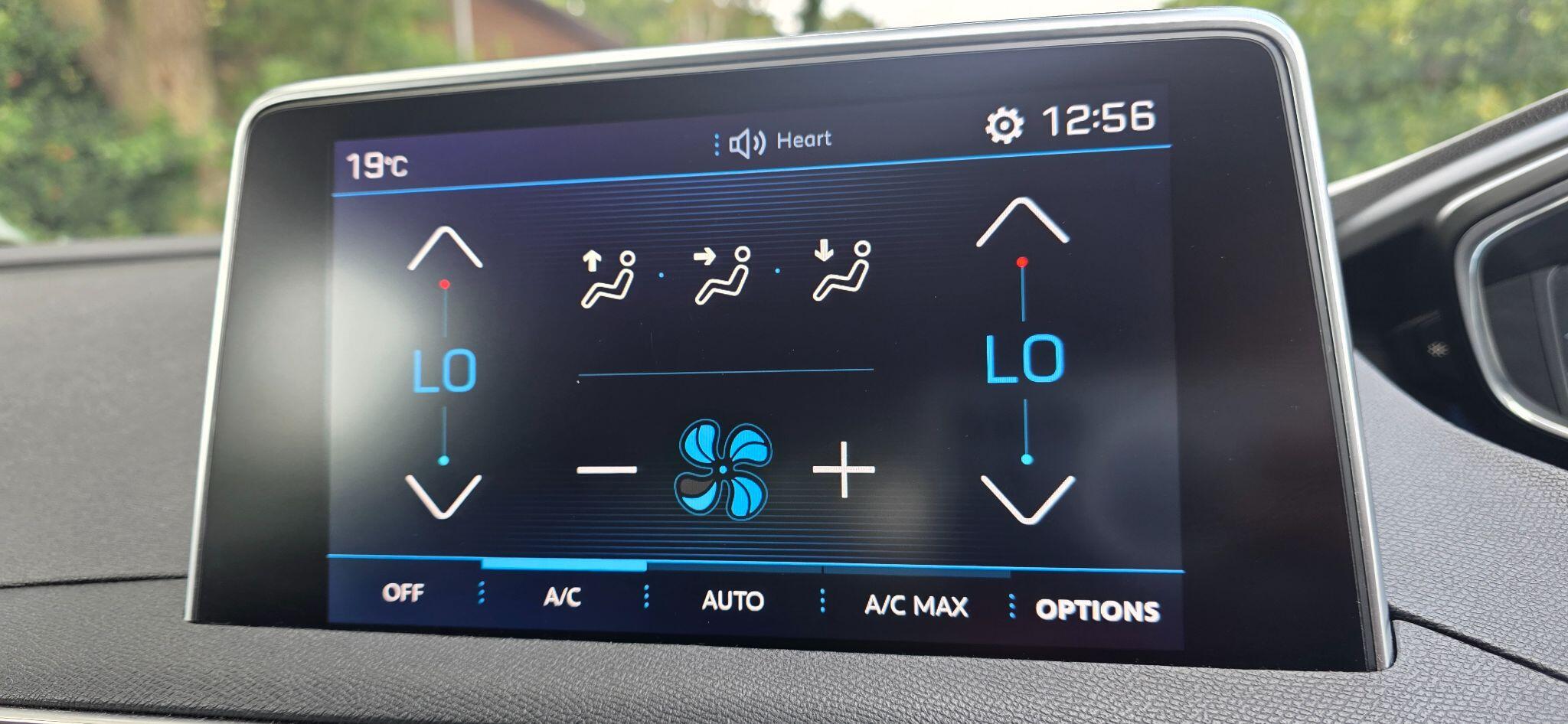 Peugeot 3008 view 34