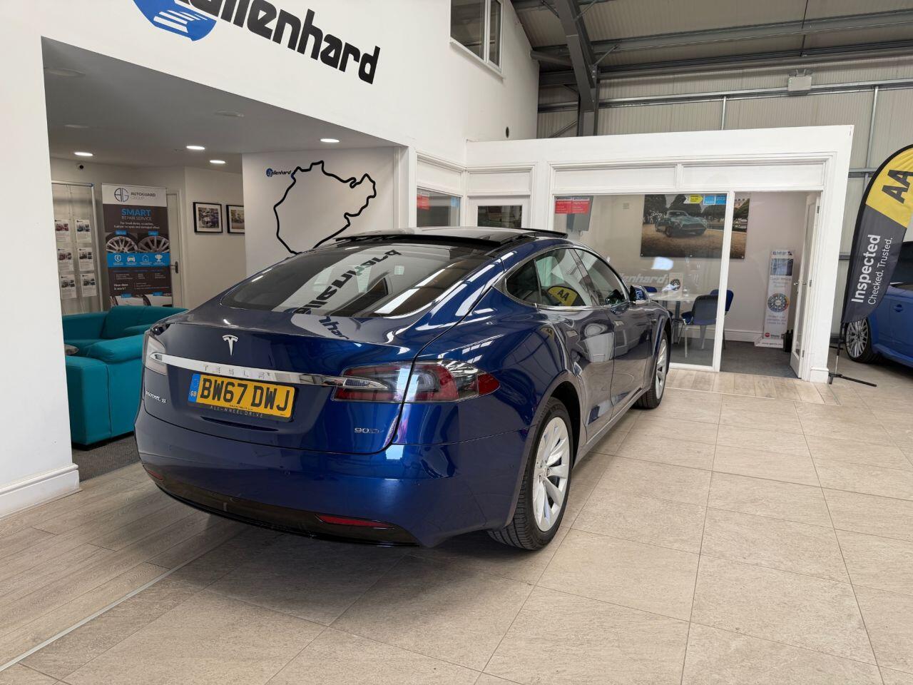 Tesla Model S view 42
