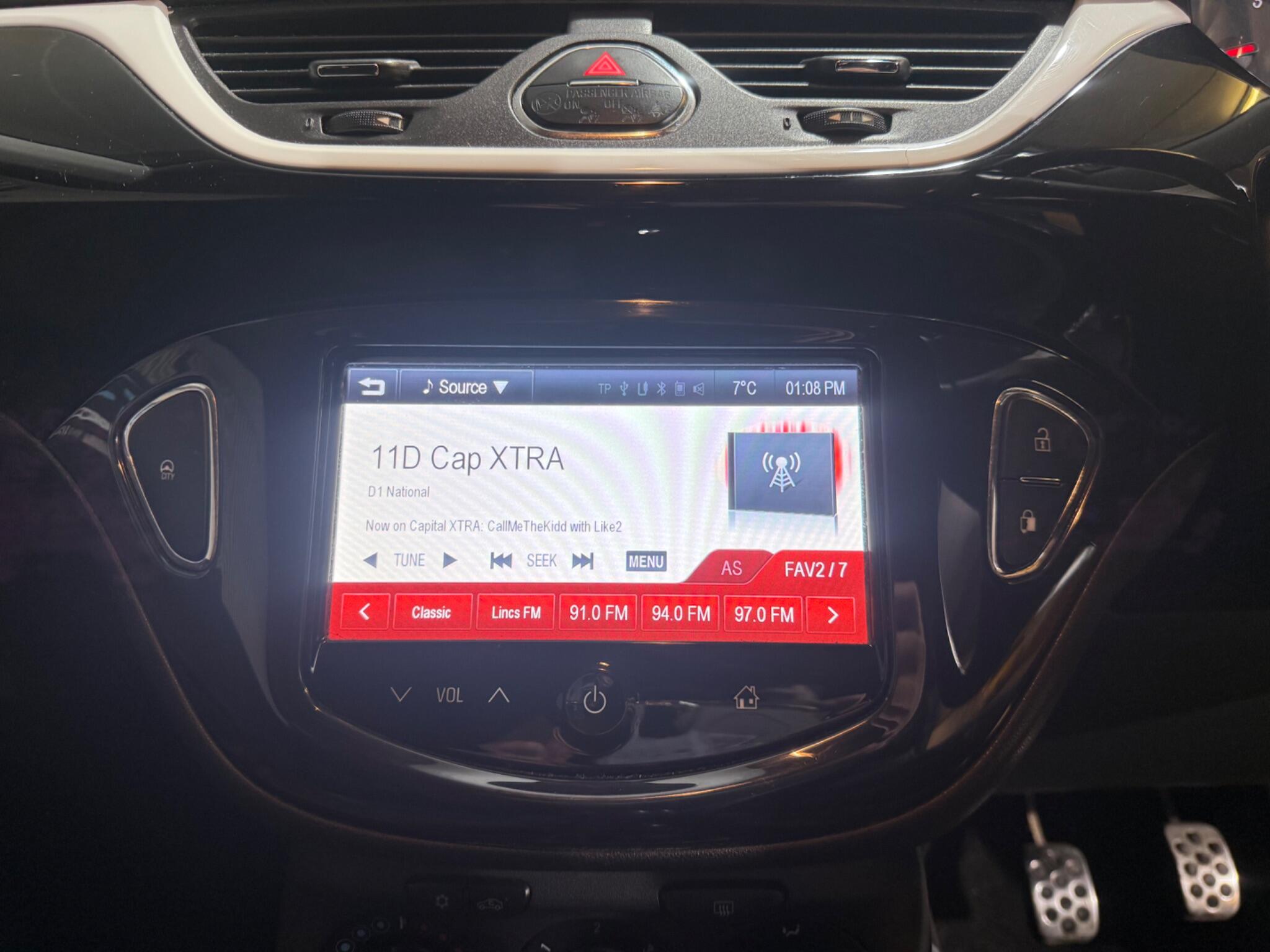 2015 Vauxhall Corsa 1.4i ecoTEC Limited Edition Euro 6 3dr • 121,300 miles image 23