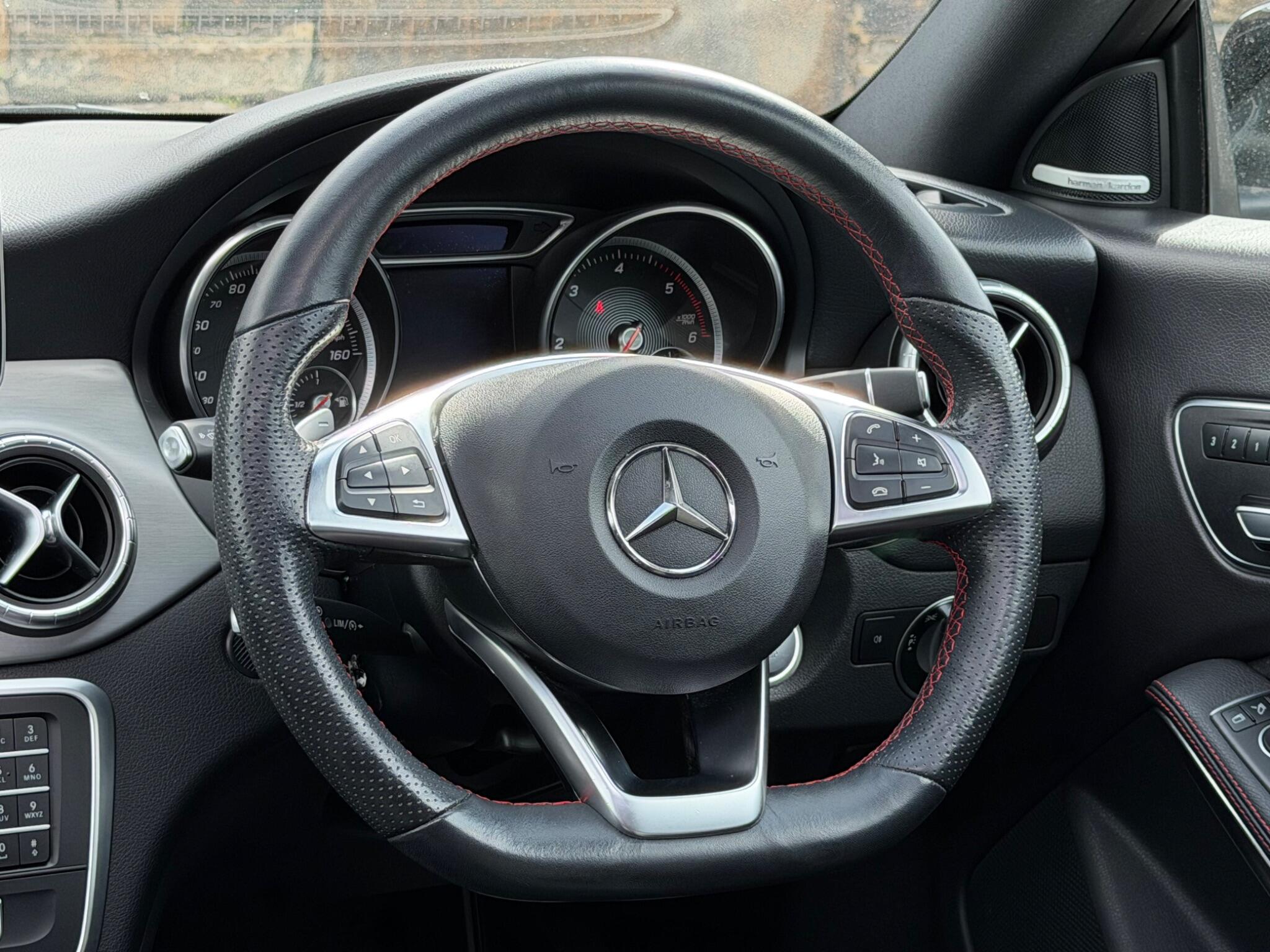 Mercedes-Benz Cla view 28