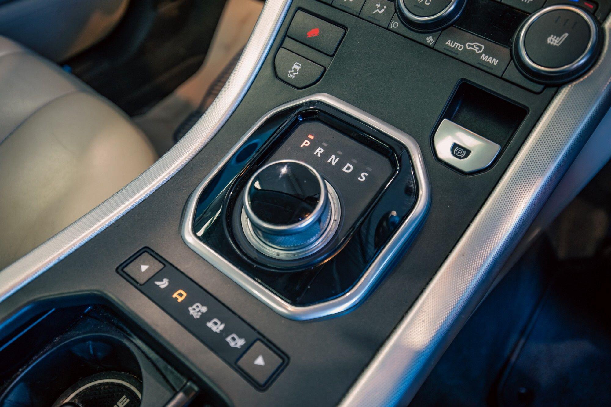 Land Rover Range Rover Evoque view 19