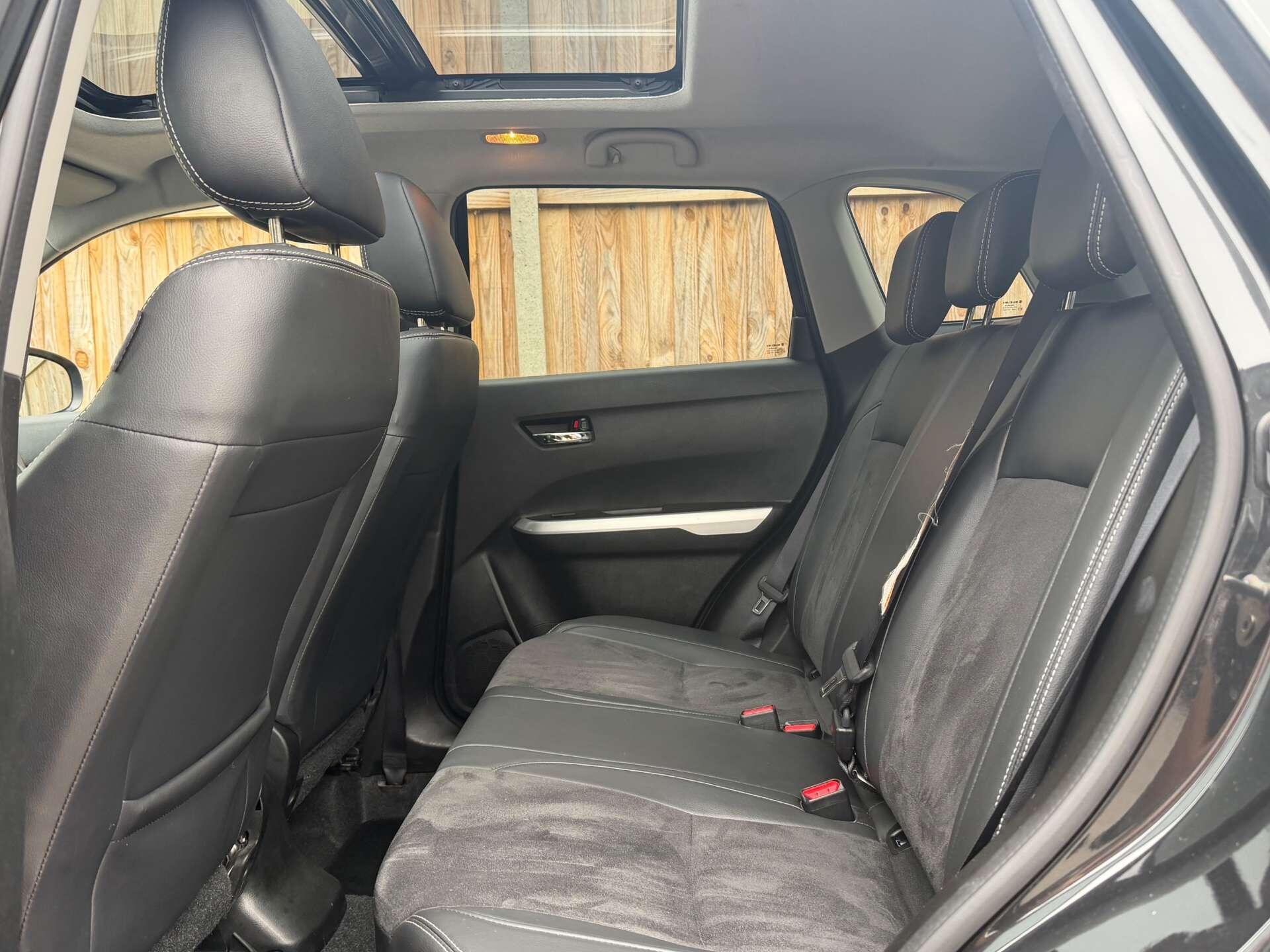 Suzuki Vitara view 16