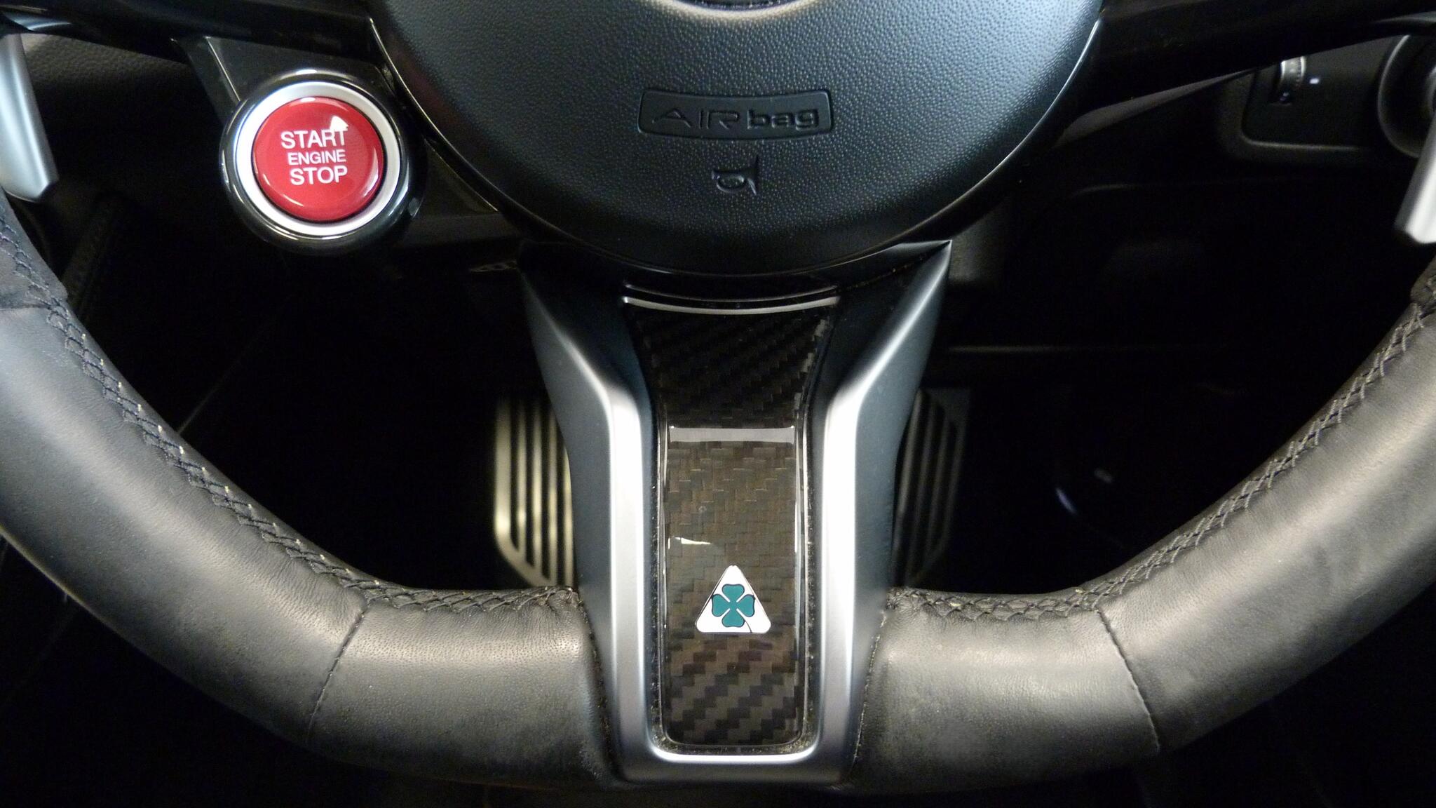 Alfa Romeo Stelvio view 27