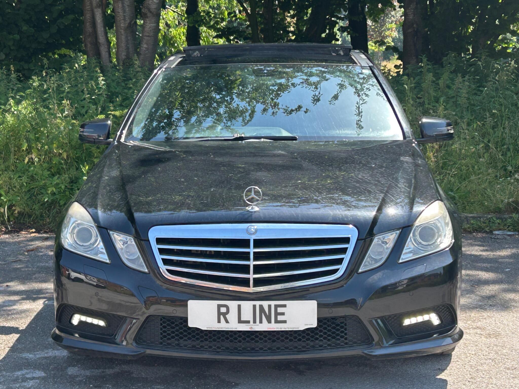 Mercedes-Benz E-Class view 4