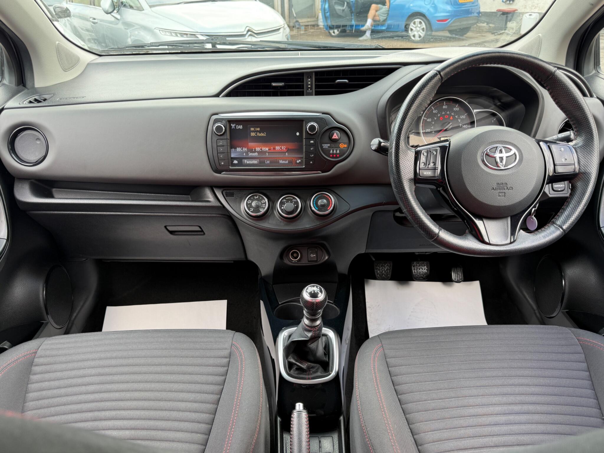 Toyota Yaris - Image 53