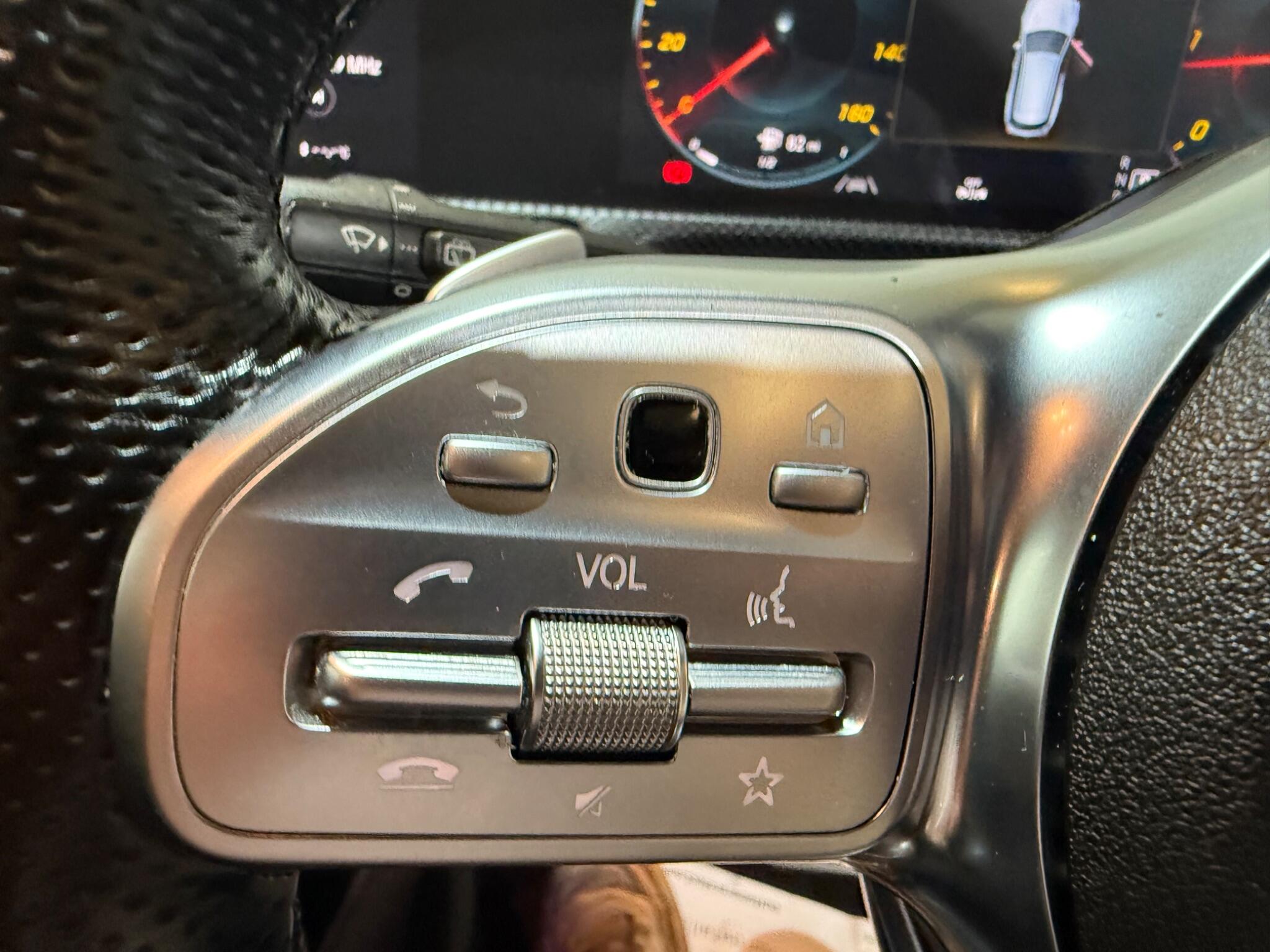 Mercedes-Benz Cla view 32