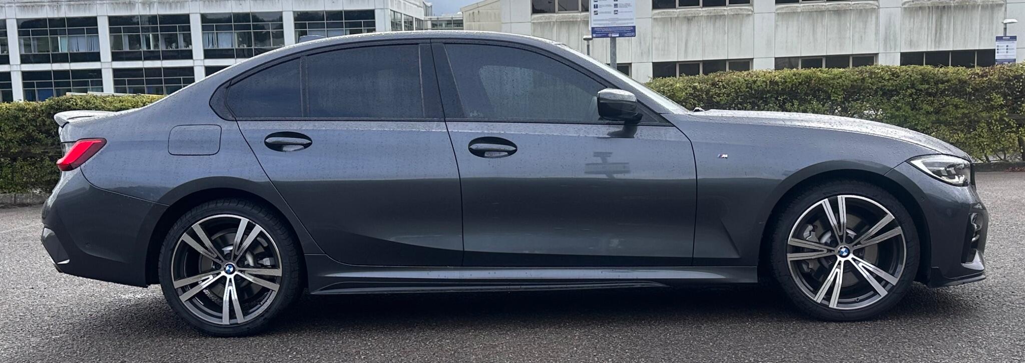 BMW 3 Series view 4