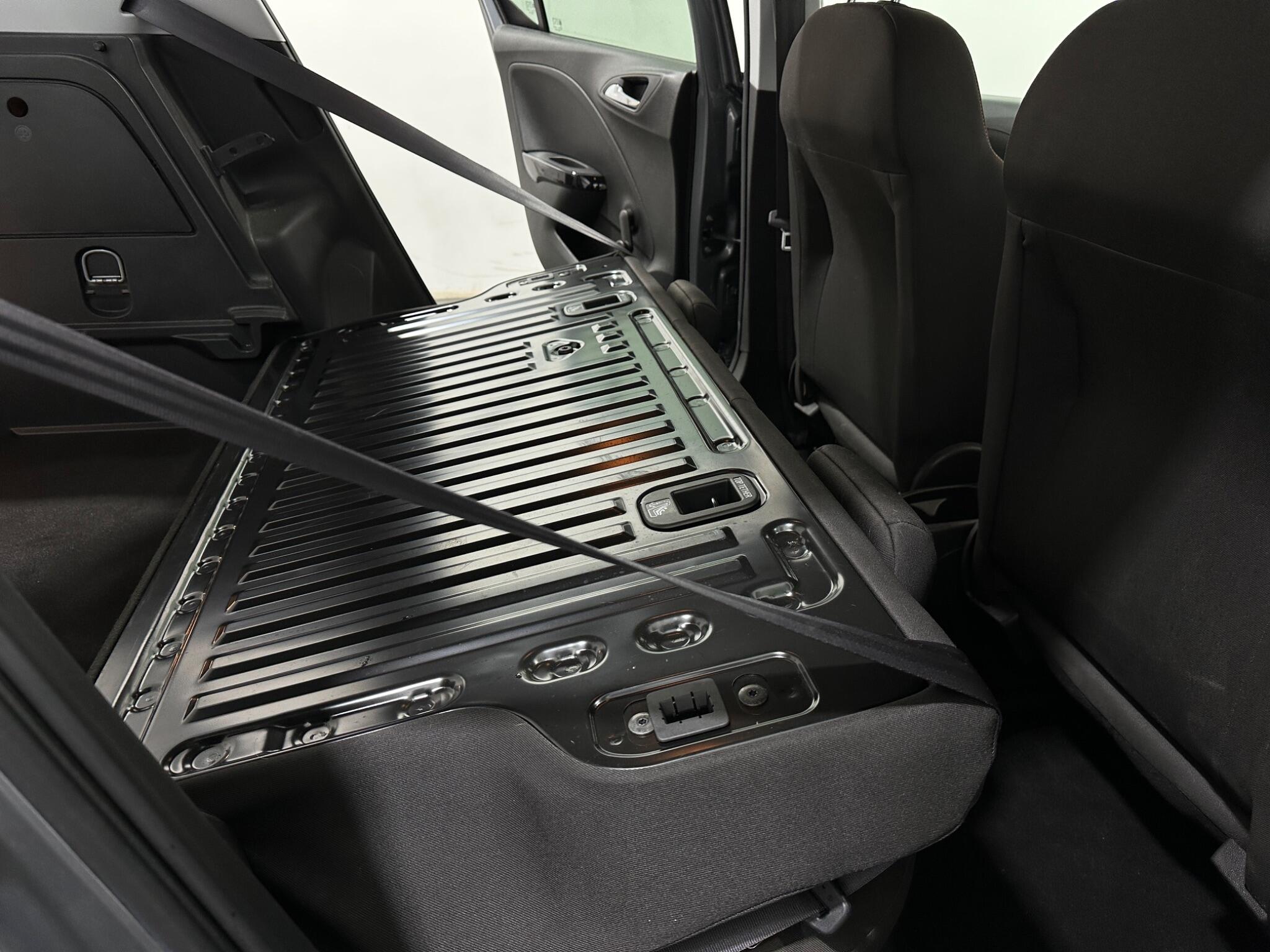 Vauxhall Corsa view 44