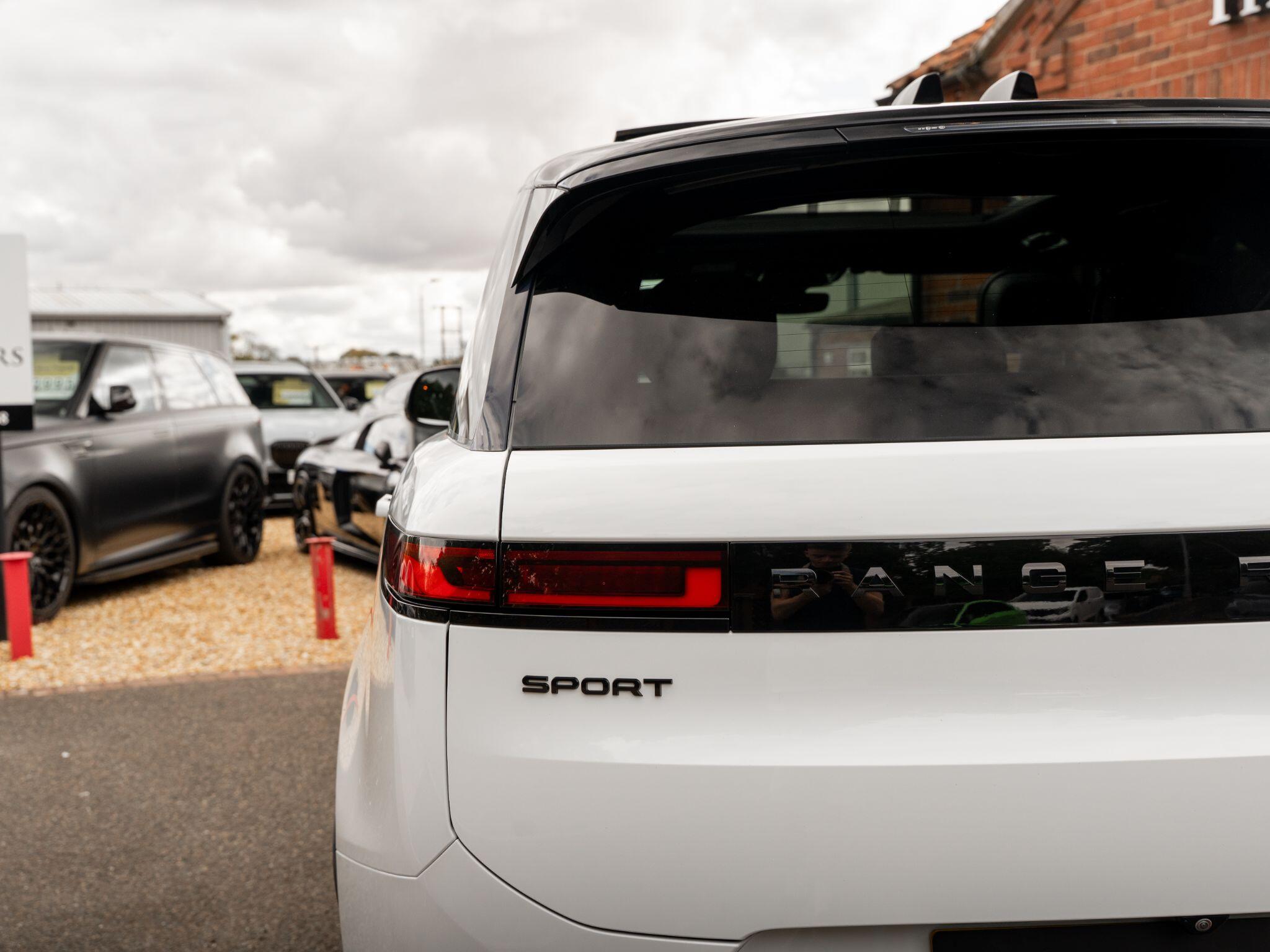 Land Rover Range Rover Sport view 29
