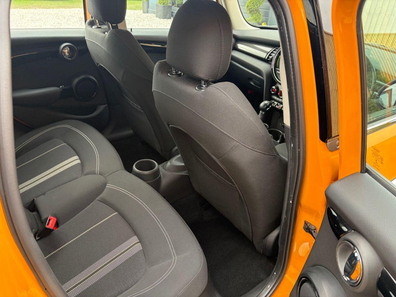 Mini Hatch view 21