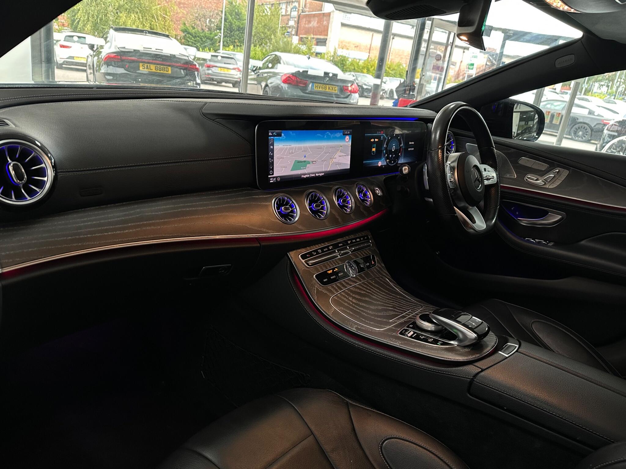 Mercedes-Benz CLS view 42
