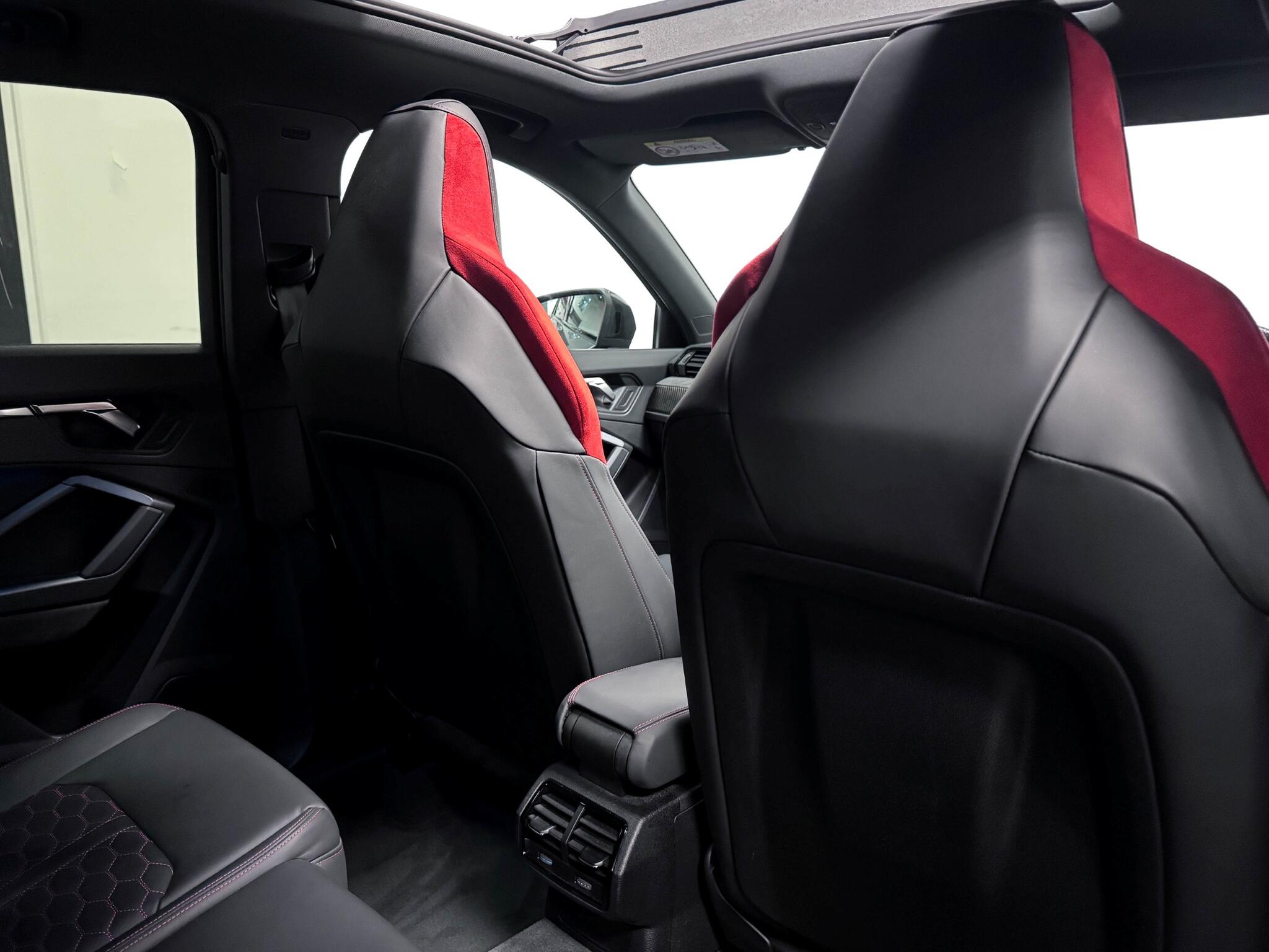 Audi RS Q3 view 11