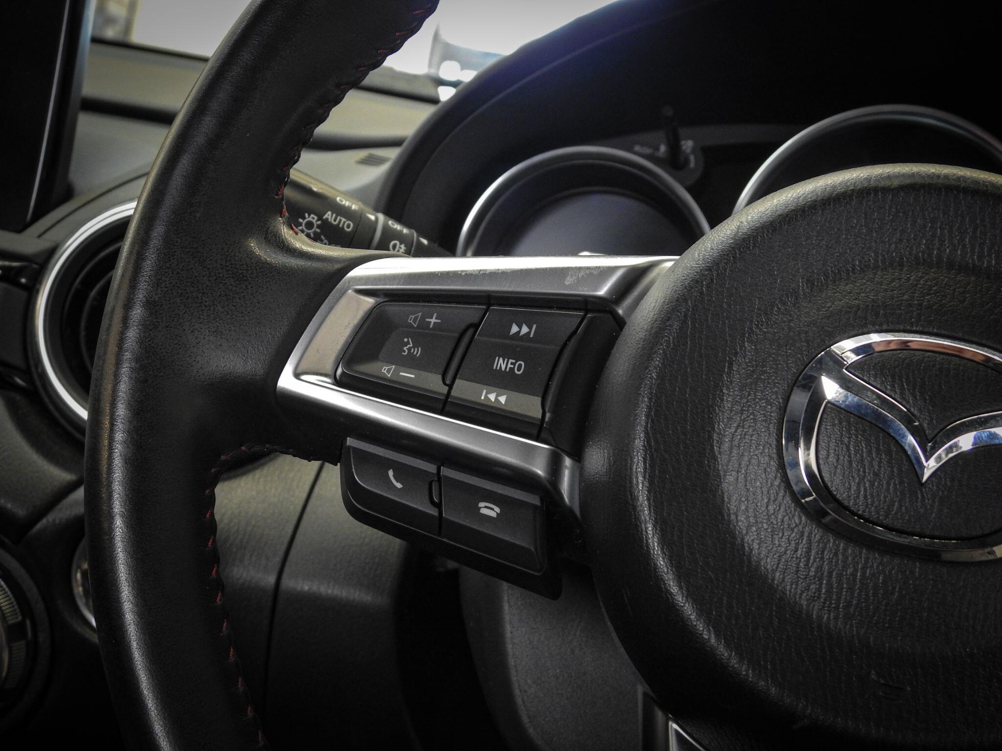 Mazda MX-5 view 24