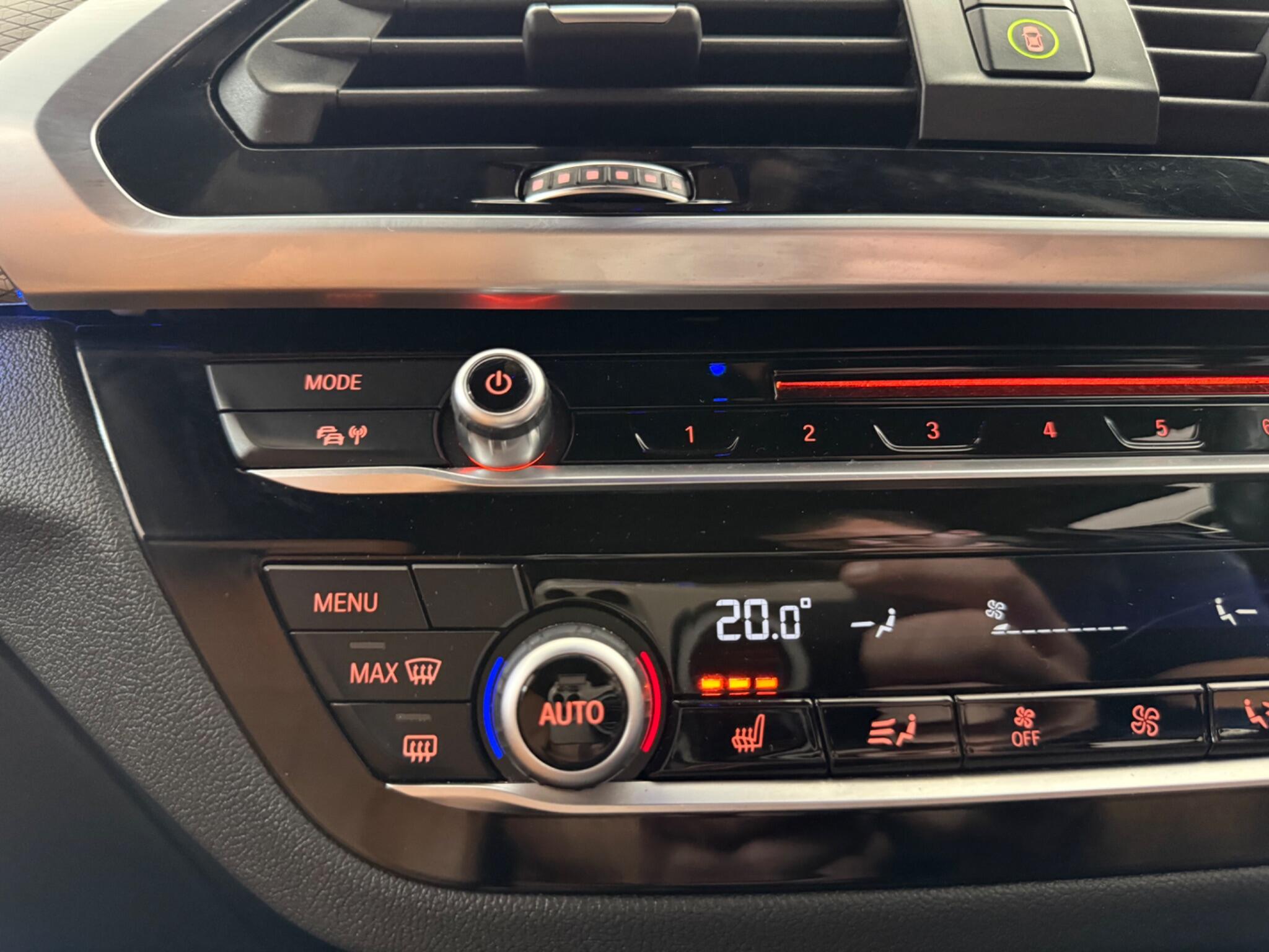 BMW X3 view 8