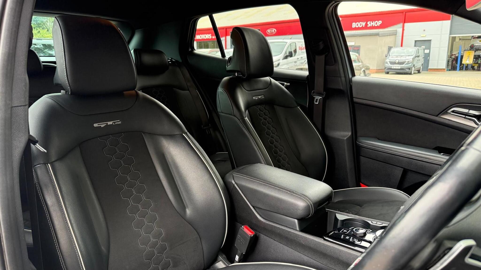 Kia Sportage view 23