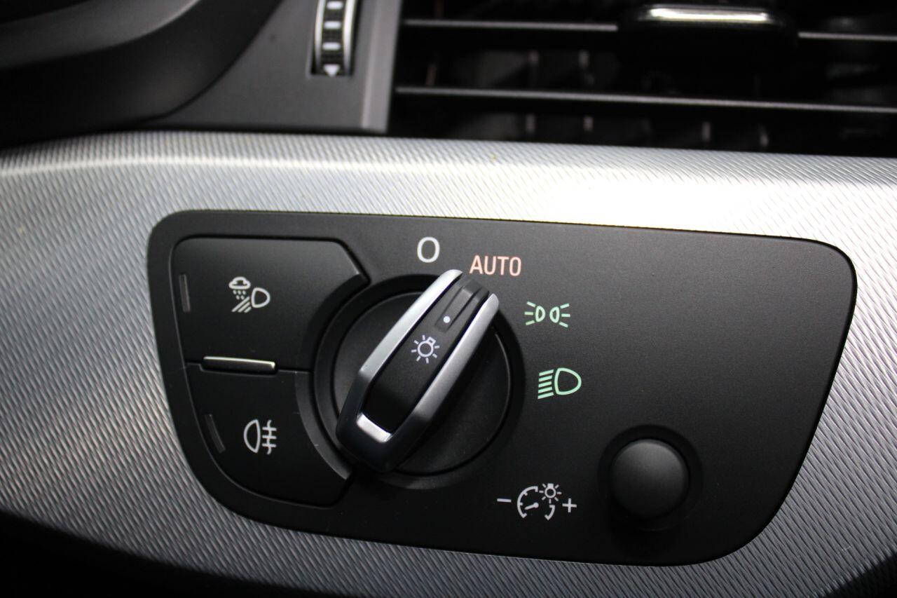 Audi A4 view 17