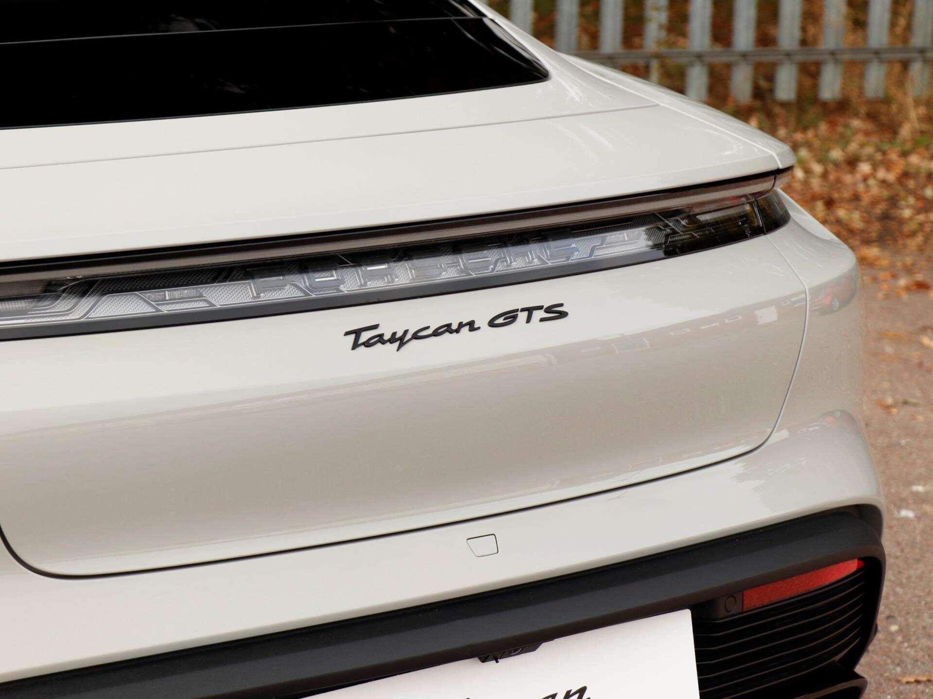 Porsche Taycan view 31