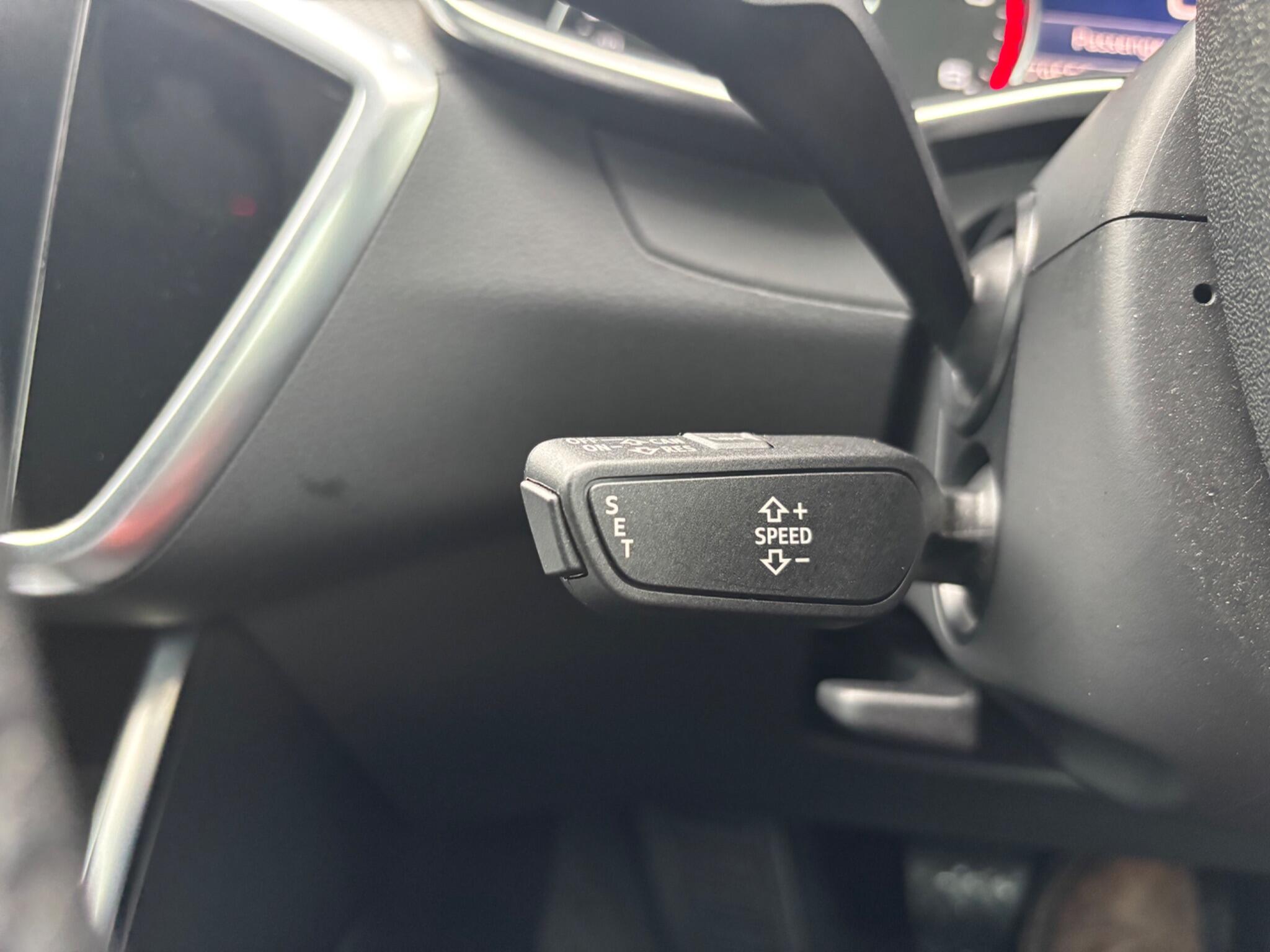 Audi A6 Avant view 25