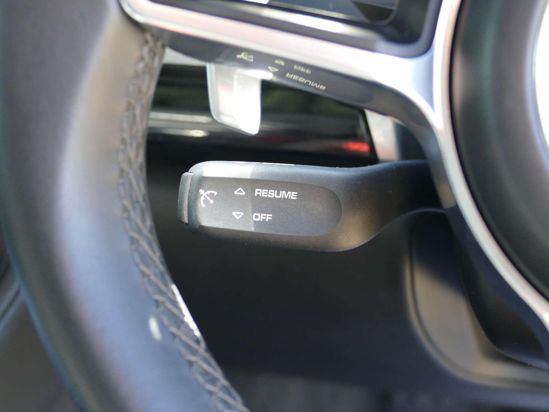 Porsche Cayenne view 49