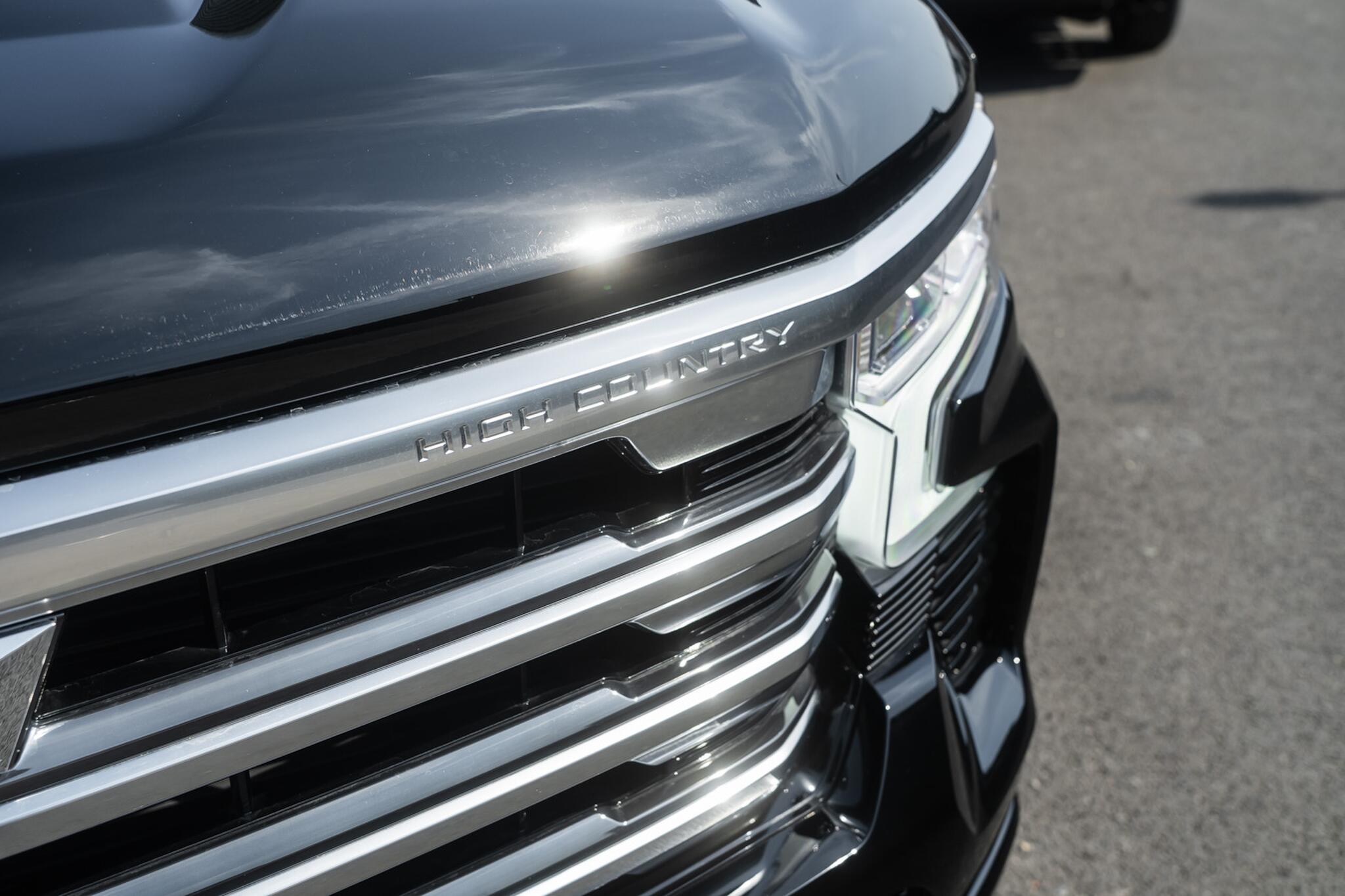 Chevrolet Silverado view 14