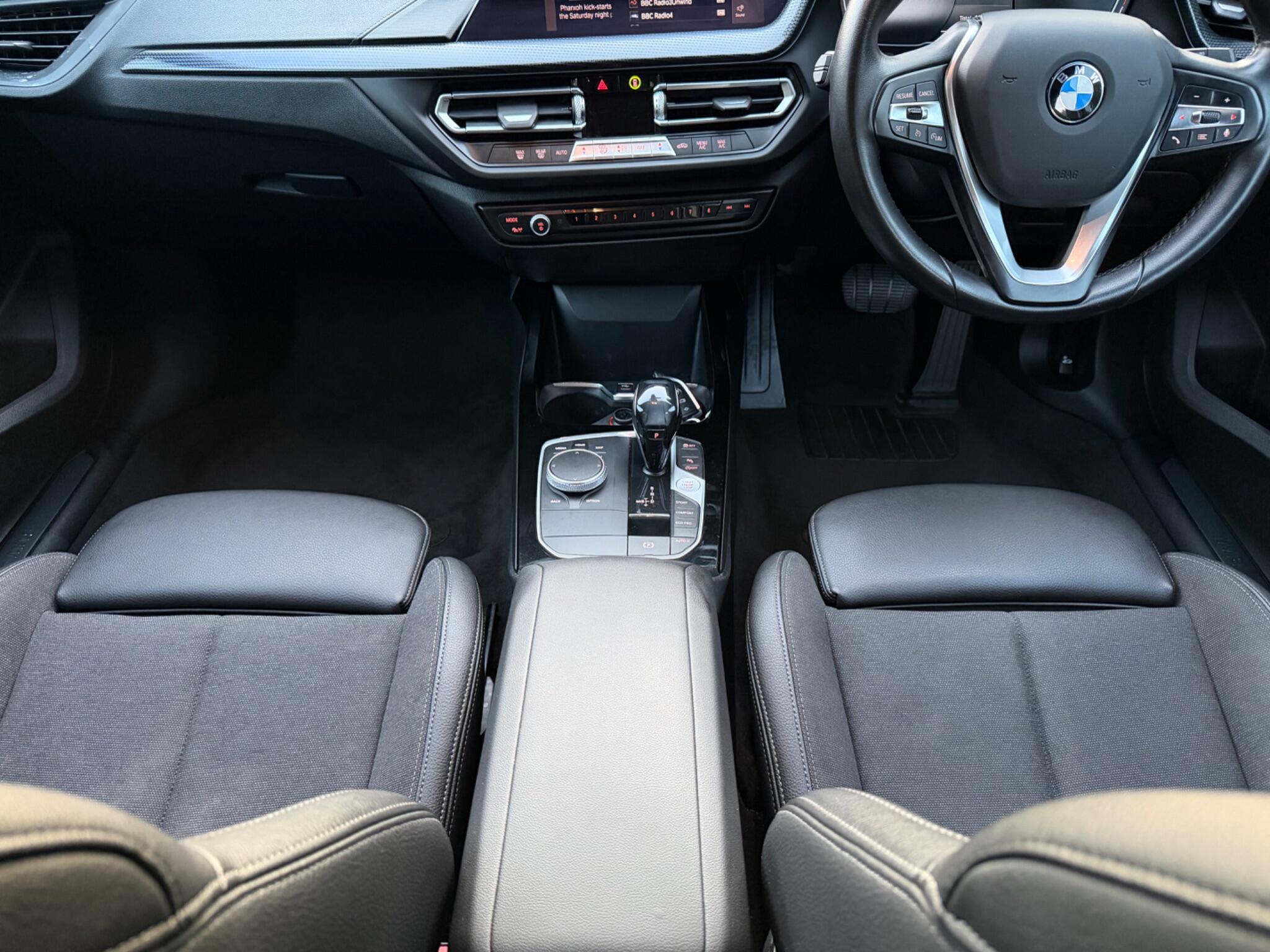 BMW 1 Series view 16
