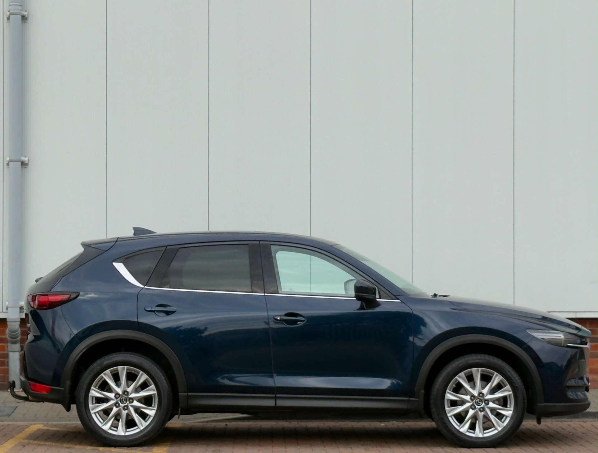Mazda CX-5 view 8