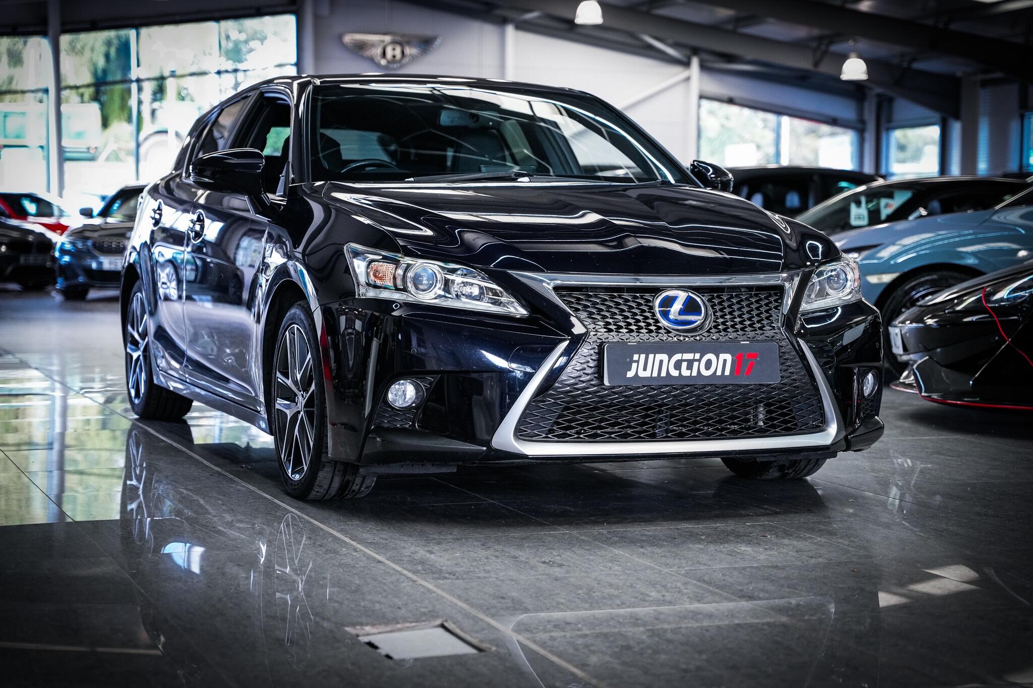 Lexus CT view 10