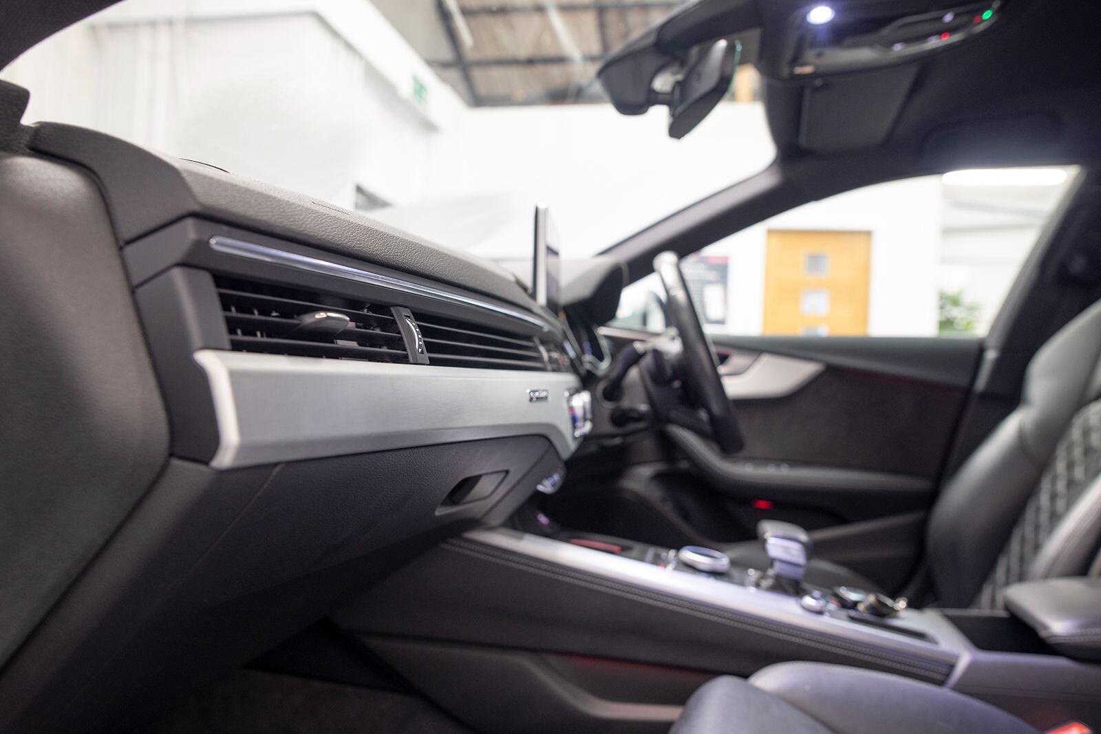 Audi S5 view 64