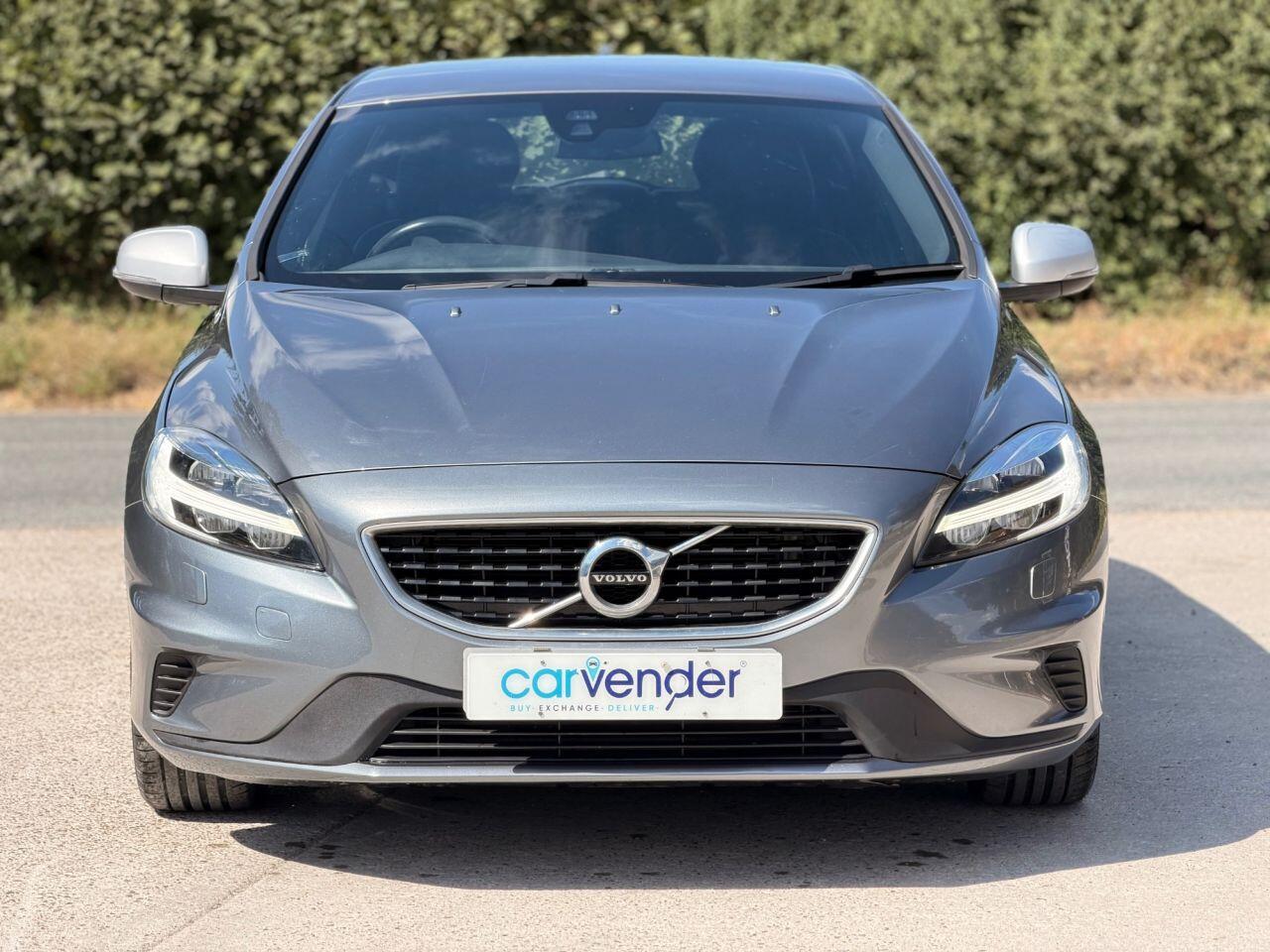 Volvo V40 view 10