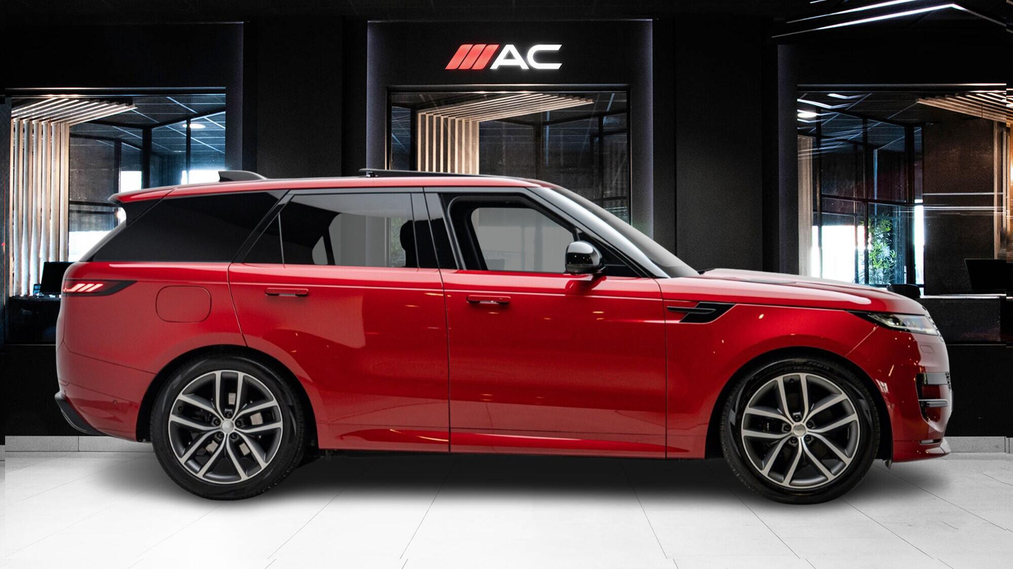 Land Rover Range Rover Sport view 3