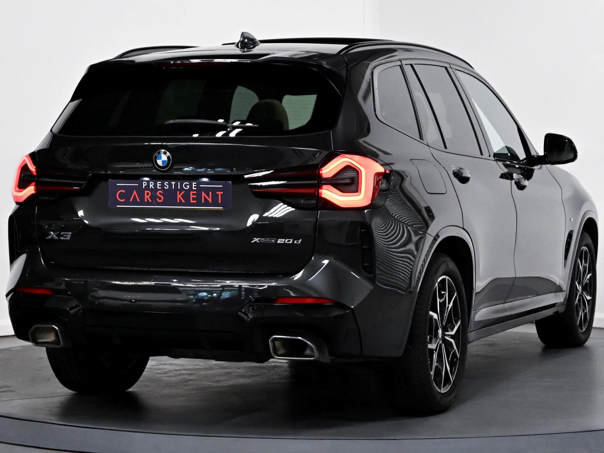BMW X3 view 19