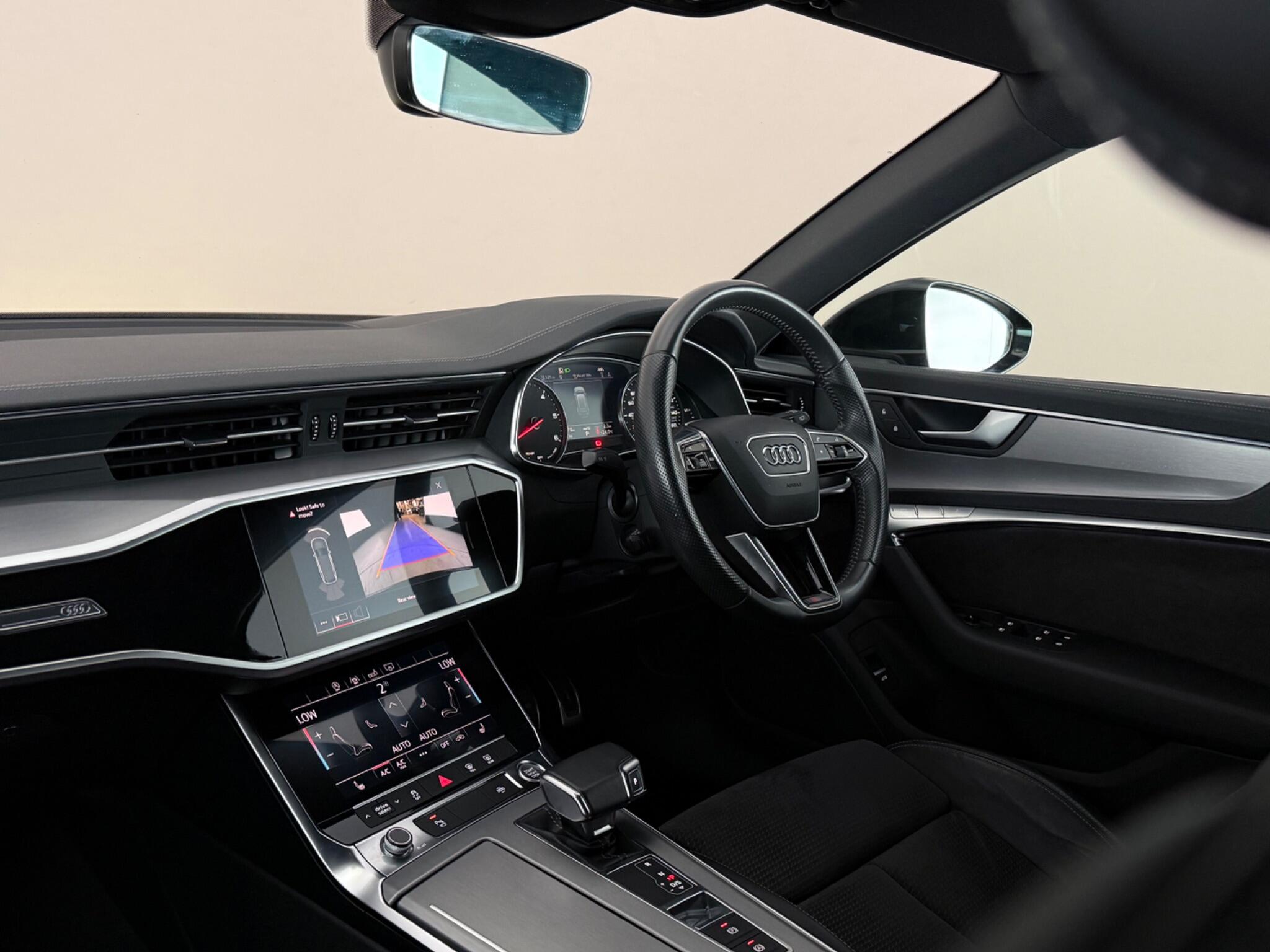 Audi A6 view 4